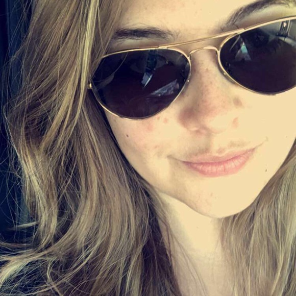 Meet your Posher, Emily - Picture 1 of 1